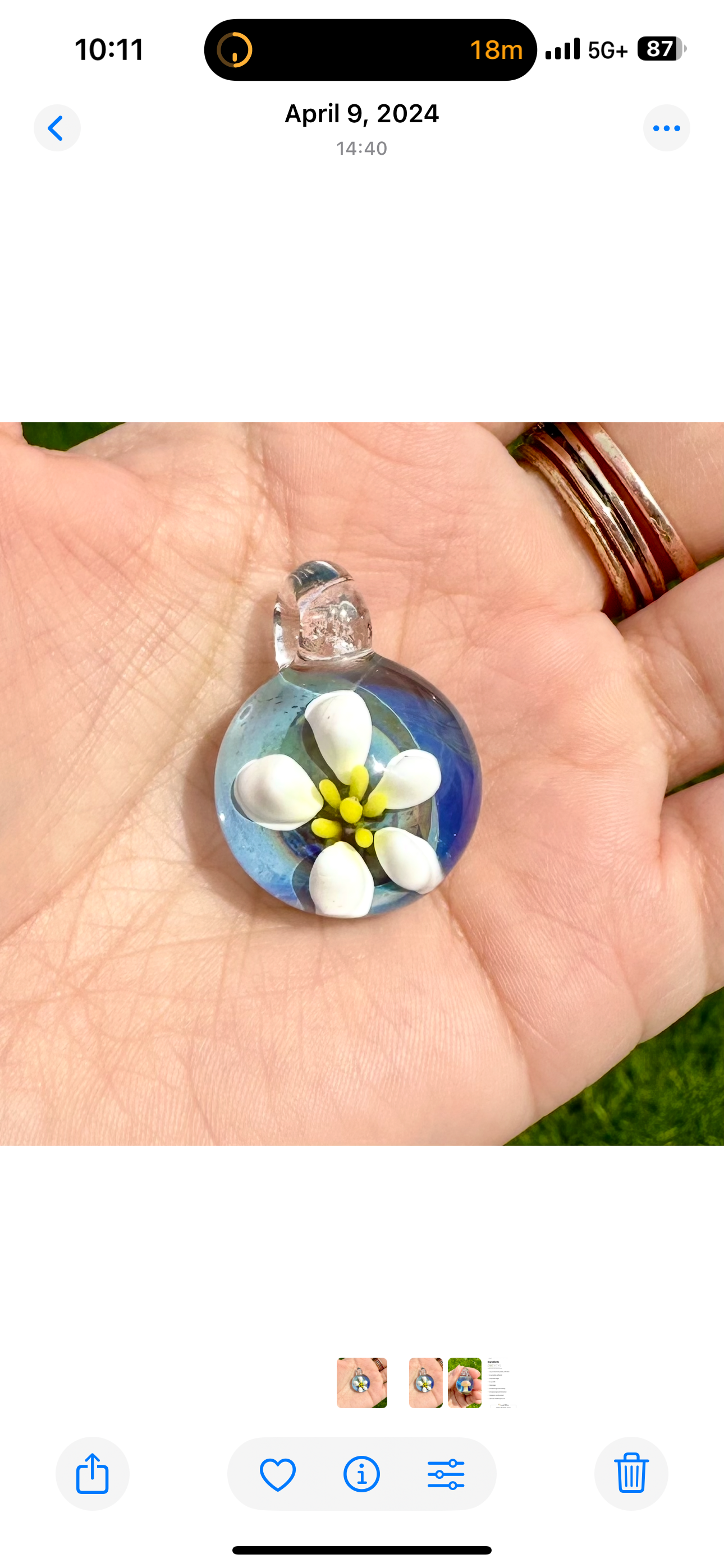 Daisy Pendant