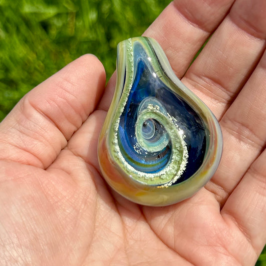 Vortex pendant