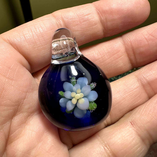 Flower pendant